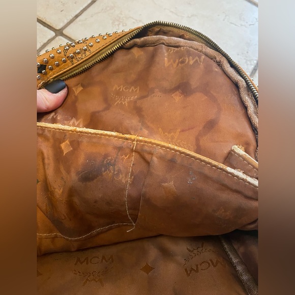 ๐MCM Cognac Silver & Gold Studded Medium Backpack *Used* M1976 See Photos - Picture 13 of 16